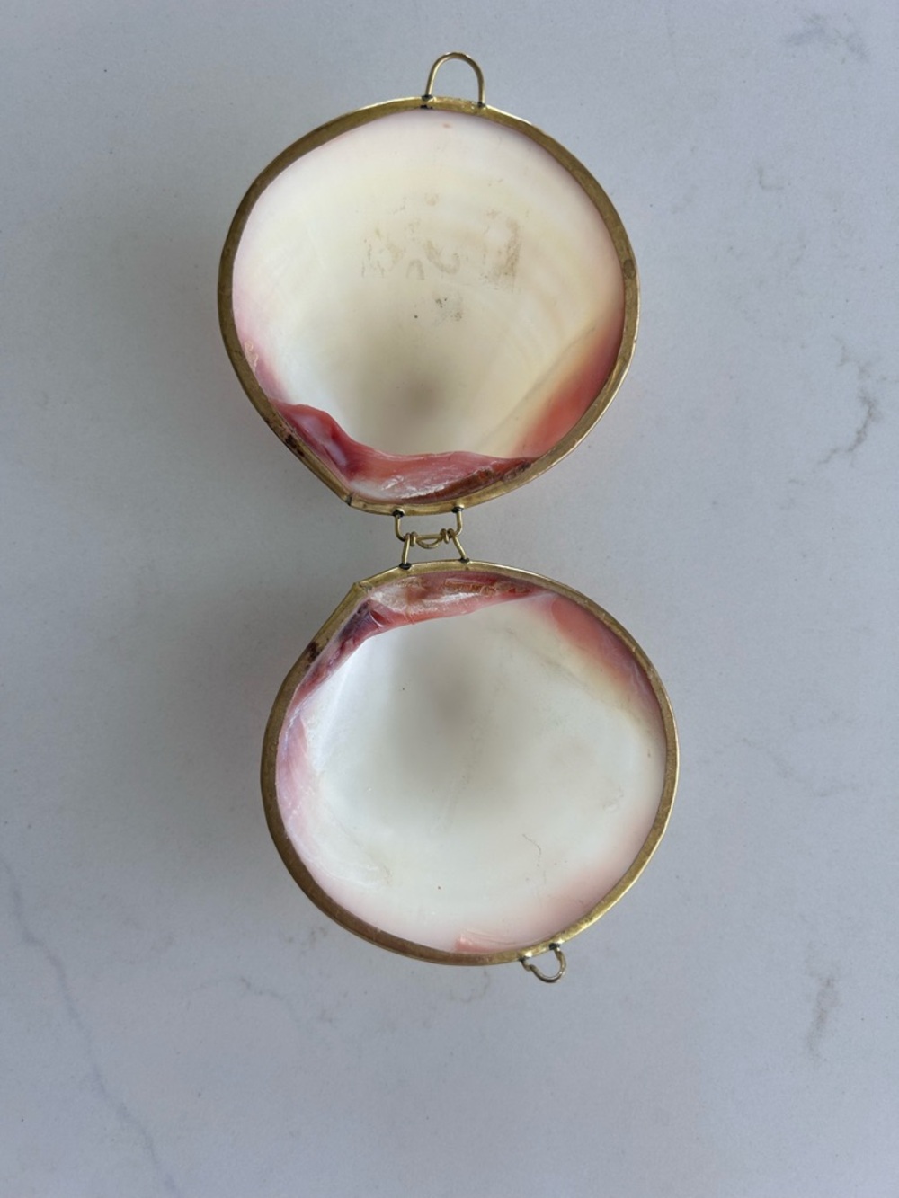Vintage Capiz Mother of Pearl Clam Shell Trinket Box Coin Purse Brass - Picture 5 of 6